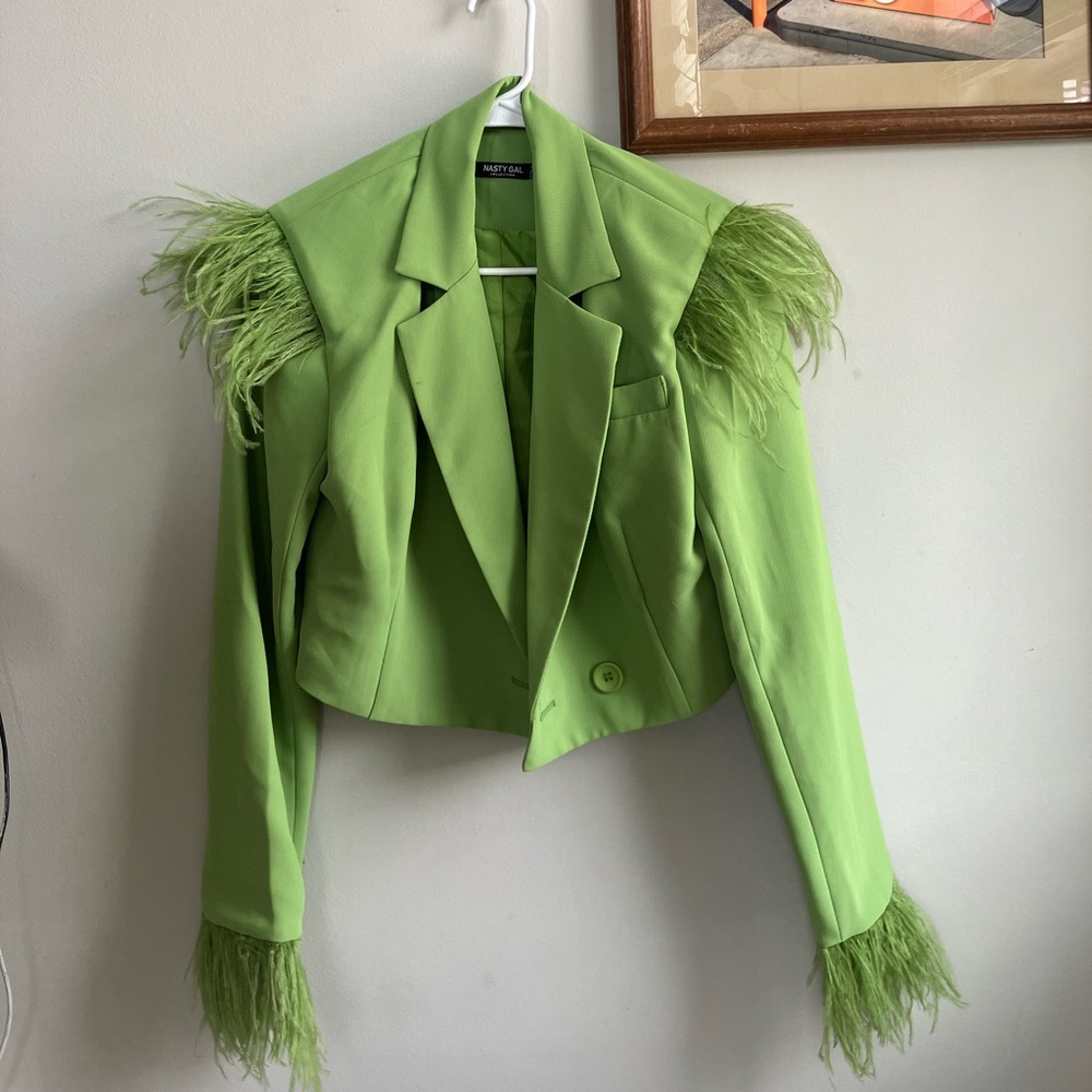 Green feather sleeve cropped blazer